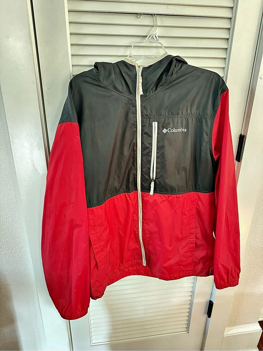 Columbia Colorblock Hooded Full-Zip Windbreaker Red & Gray